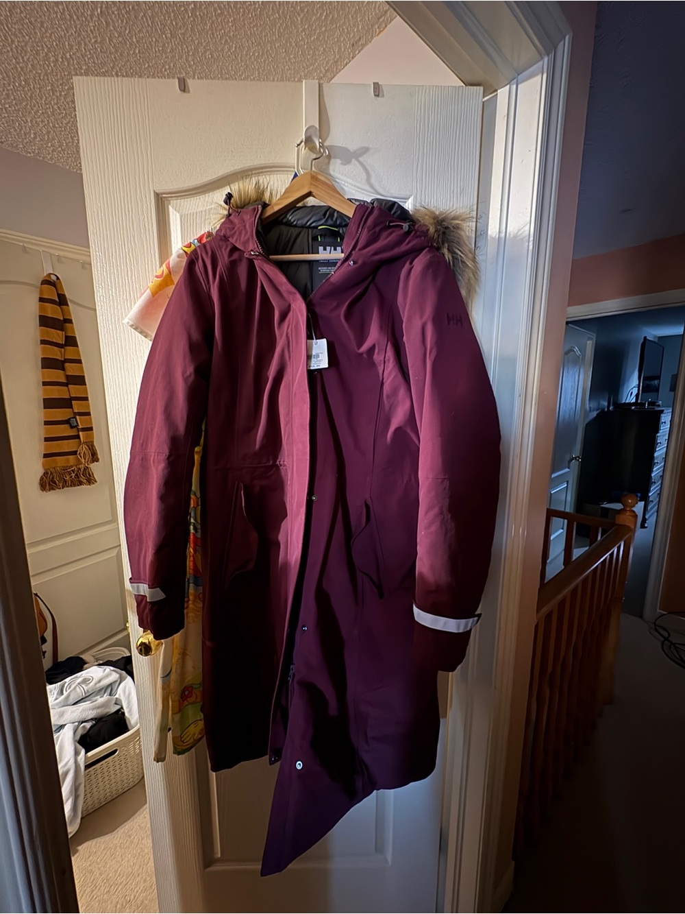 Helly Hansen Women's Deep Wine Hooded Insulated Puffer Coat